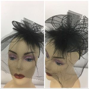 Fascinator with veil. Black. New.